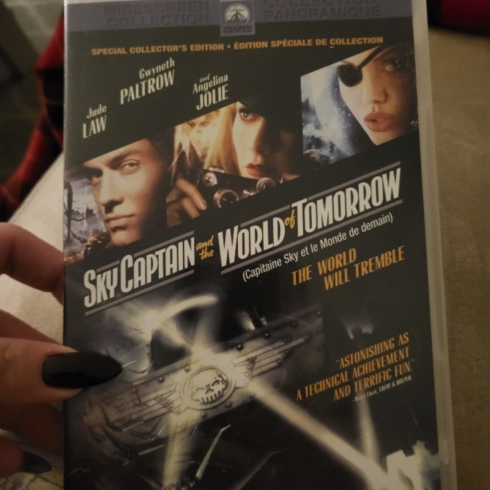 Sky Captain and the World of Tomorrow DVD
